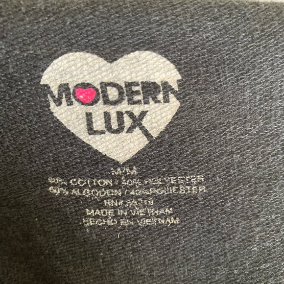 Modern Lux Cropped Sweatshirt Style Shirt - Picture 3 of 4